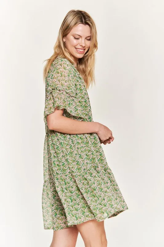 Charming Floral V-Neck Mini Dress with Ruffled Sleeves