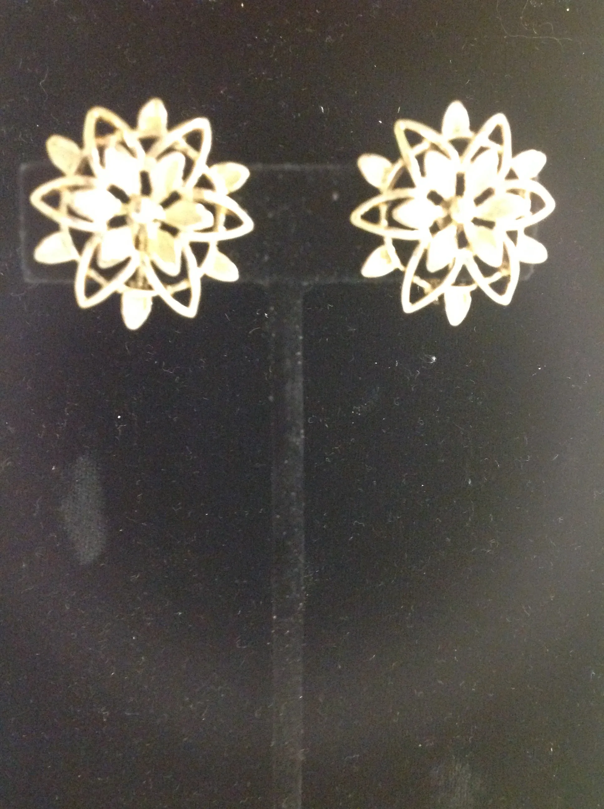 Vintage Goldtone Sunburst Floral Motif Sarah Coventry Clip On Earrings