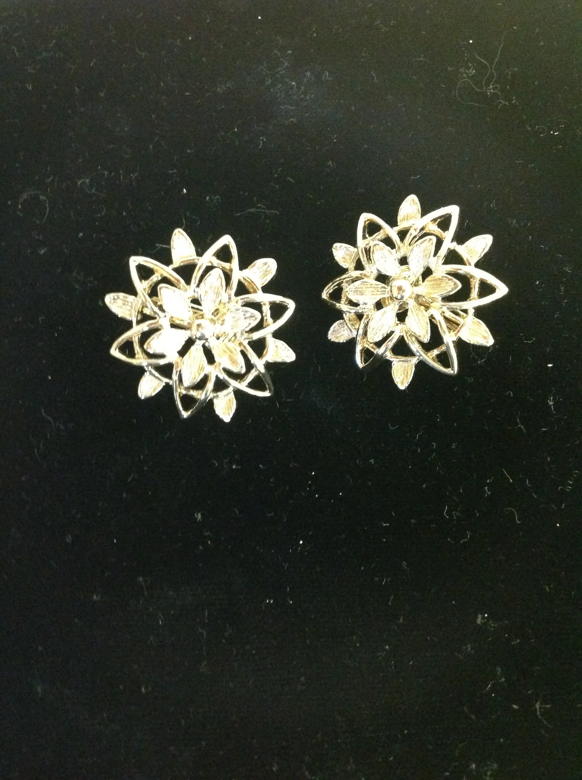 Vintage Goldtone Sunburst Floral Motif Sarah Coventry Clip On Earrings